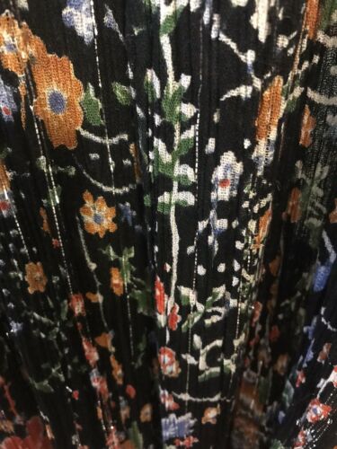 Vintage Red Black W/Gold Print Maxi  Skirt Bohemian Style One Size Fits Most EUC - Fresh Stock Dated February 2026