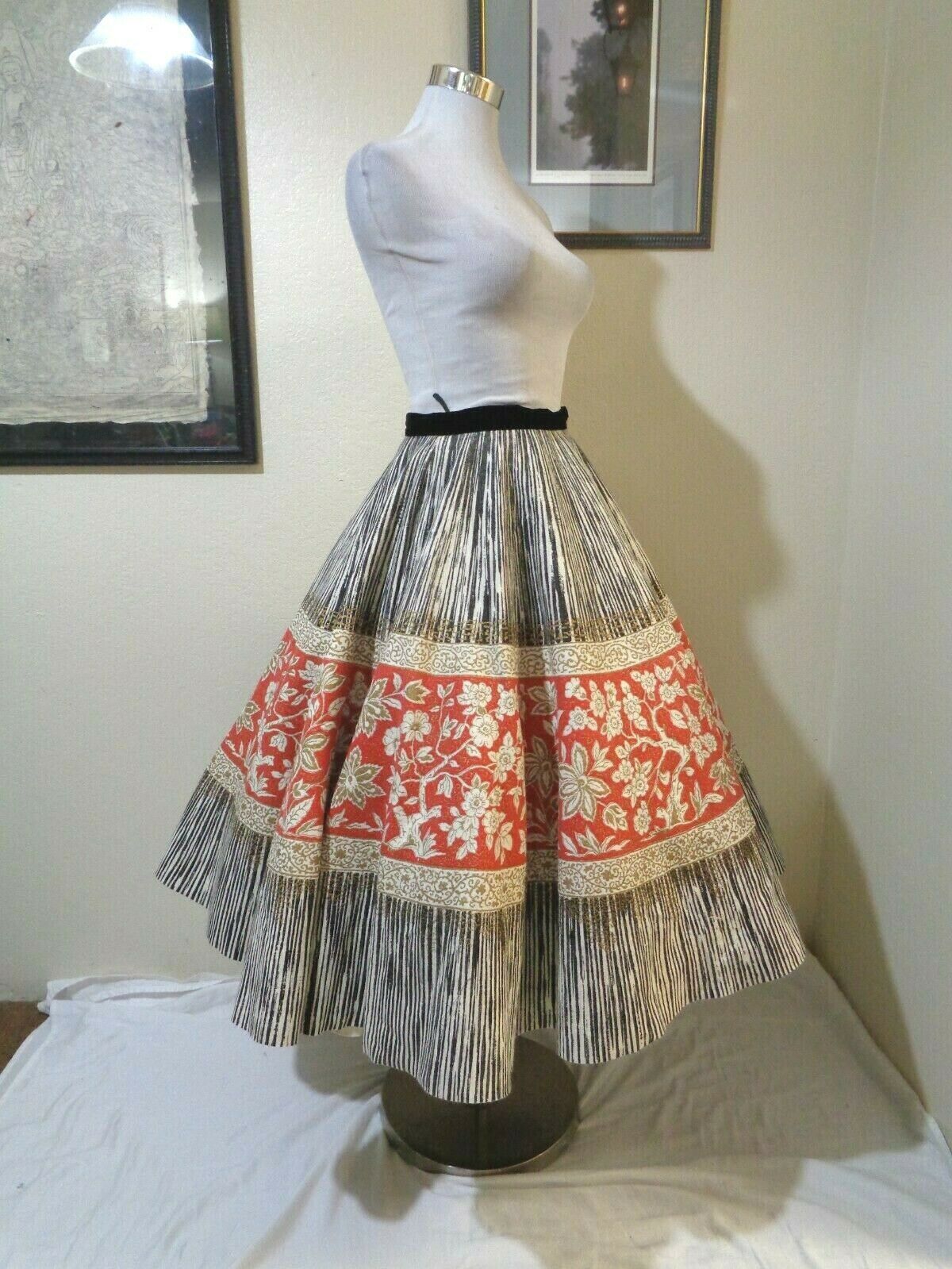 1950s ALEX COLMAN CALIFORNIA WHITE/BLACK/RED FLORAL/STRIPE FELT CIRCLE SKIRT XS - Fresh Stock Dated March 2026