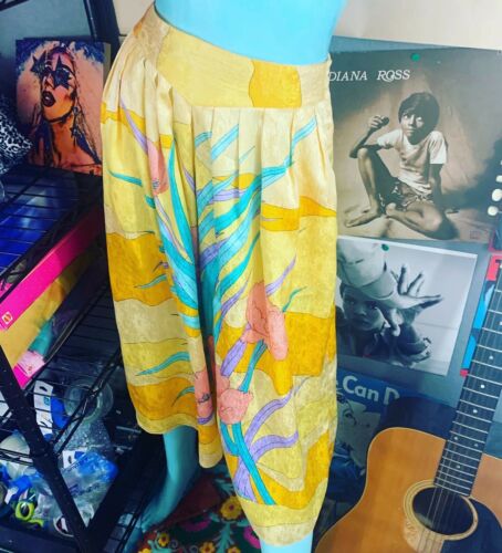 VINTAGE 1970’s PLUS SIZED 14 16 ASIAN STYLE YELLOW FLORAL MIDI SKIRT Pockets - Fresh Stock Dated December 2025