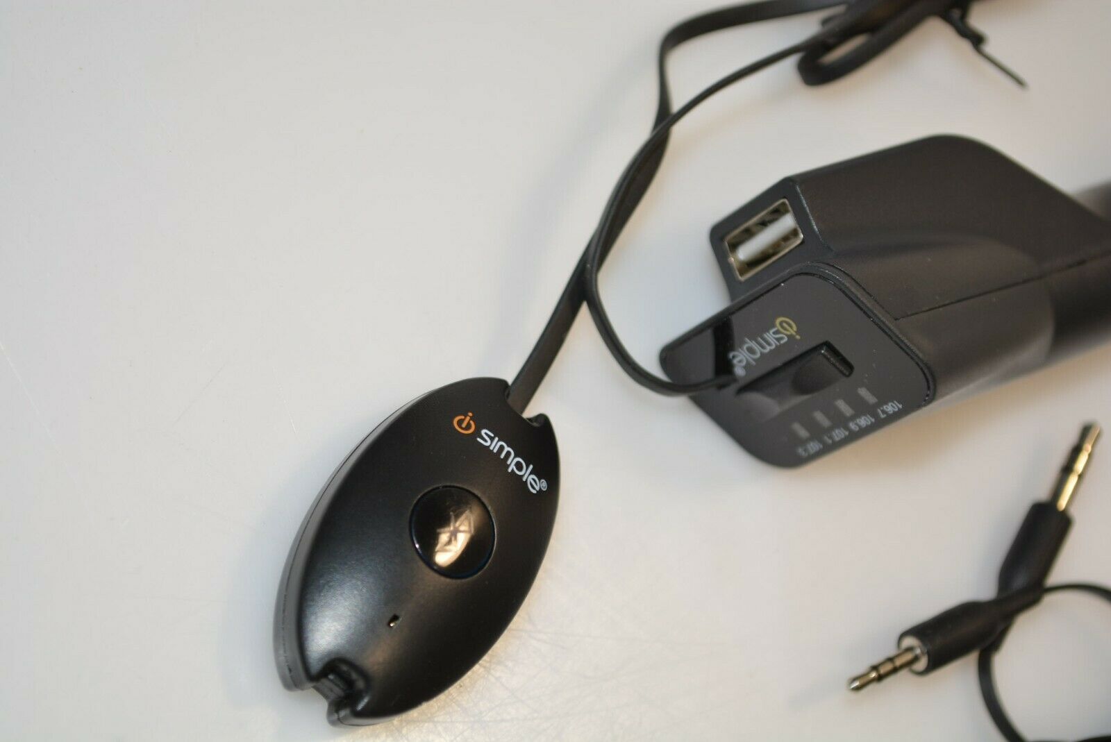 NEW iSimple Bluetooth Car Wireless BluStream FM Transmitter ISBT43 - Fresh Stock Dated February 2026