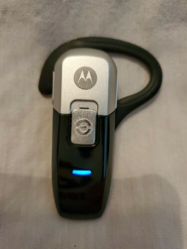 Motorola H555 Bluetooth headset L or R ear compatible.  Works. Gently used - Fresh Stock Dated December 2025