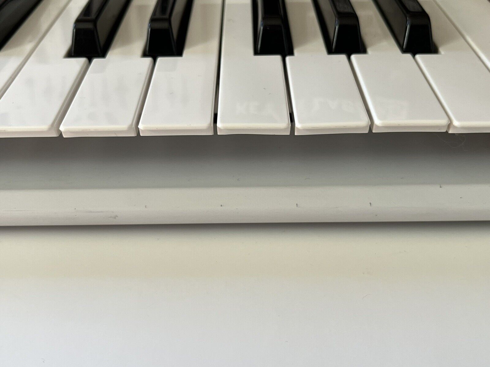 ARTURIA KEYLAB 25 MIDI Controller USB Keyboard -Analog Lab - Rare W/box Manual - Fresh Stock Dated February 2026