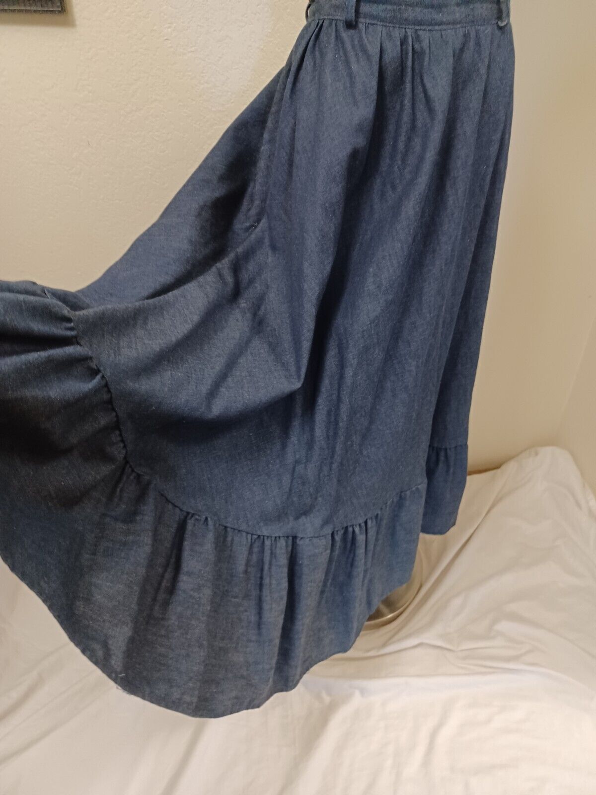 80s CHIBARO DARK BLUE DENIM RUFFLE HEM FULL PRAIRIE SKIRT SZ M - Fresh Stock Dated March 2026