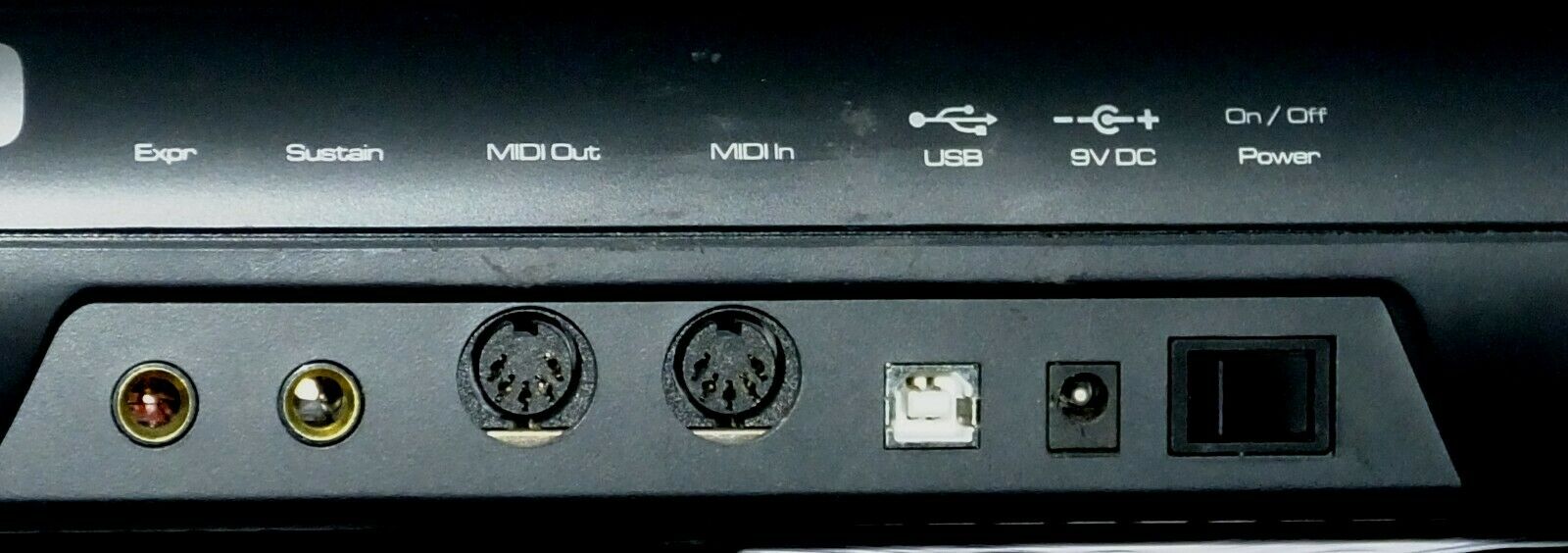 M-Audio Axiom 25 Advanced 25-Key Semi-Weighted USB MIDI Controller - Fresh Stock Dated February 2026