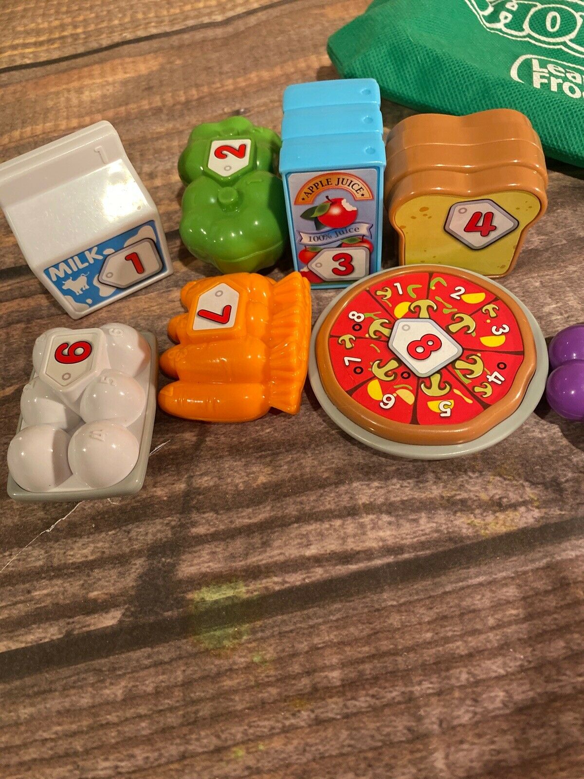 LEAPFROG COUNT AND SCAN SHOPPER bag with nine foods - Fresh Stock Dated December 2025