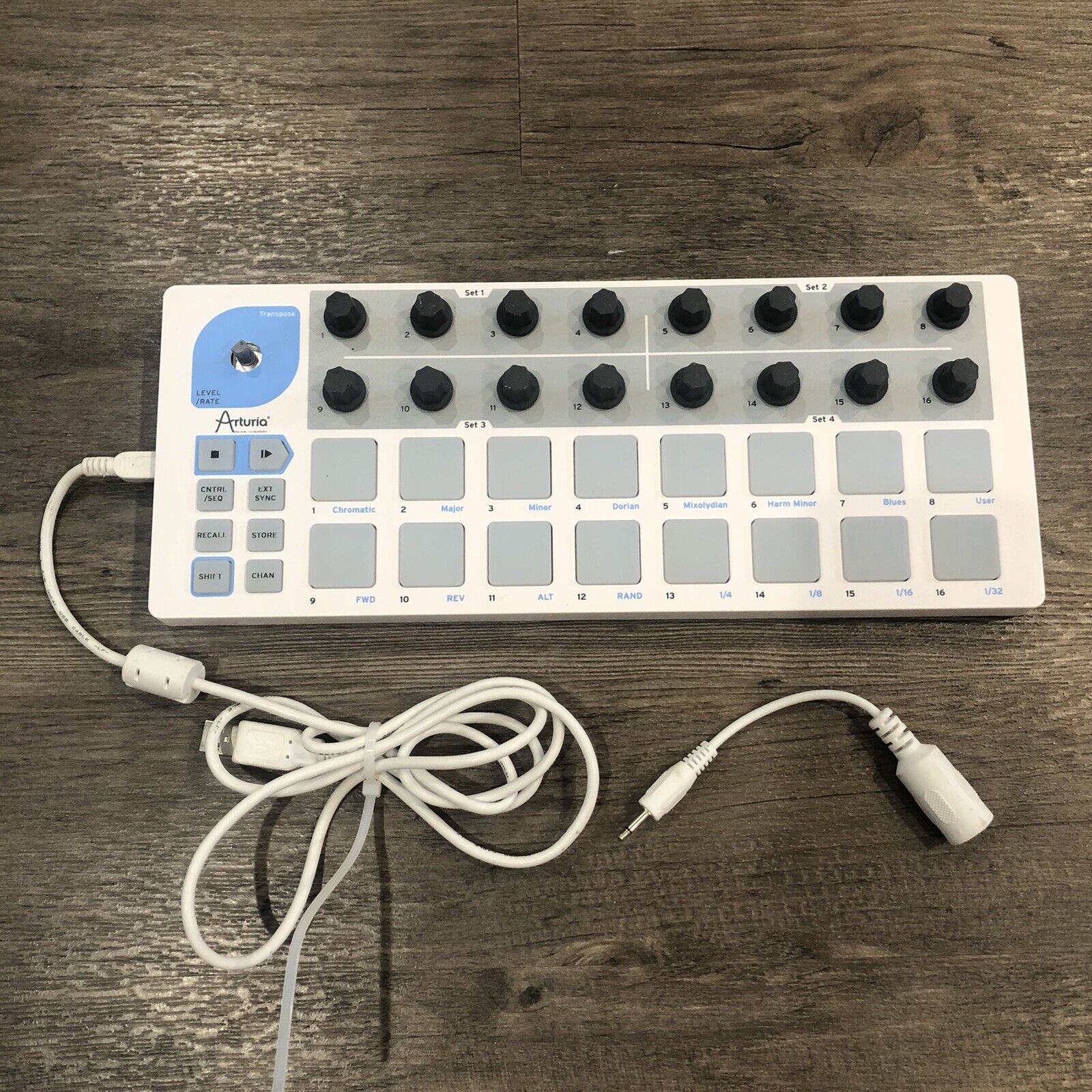 Arturia BeatStep MIDI Pad Controller and Sequencer ***Missing Level/Rate Knob*** - Fresh Stock Dated February 2026