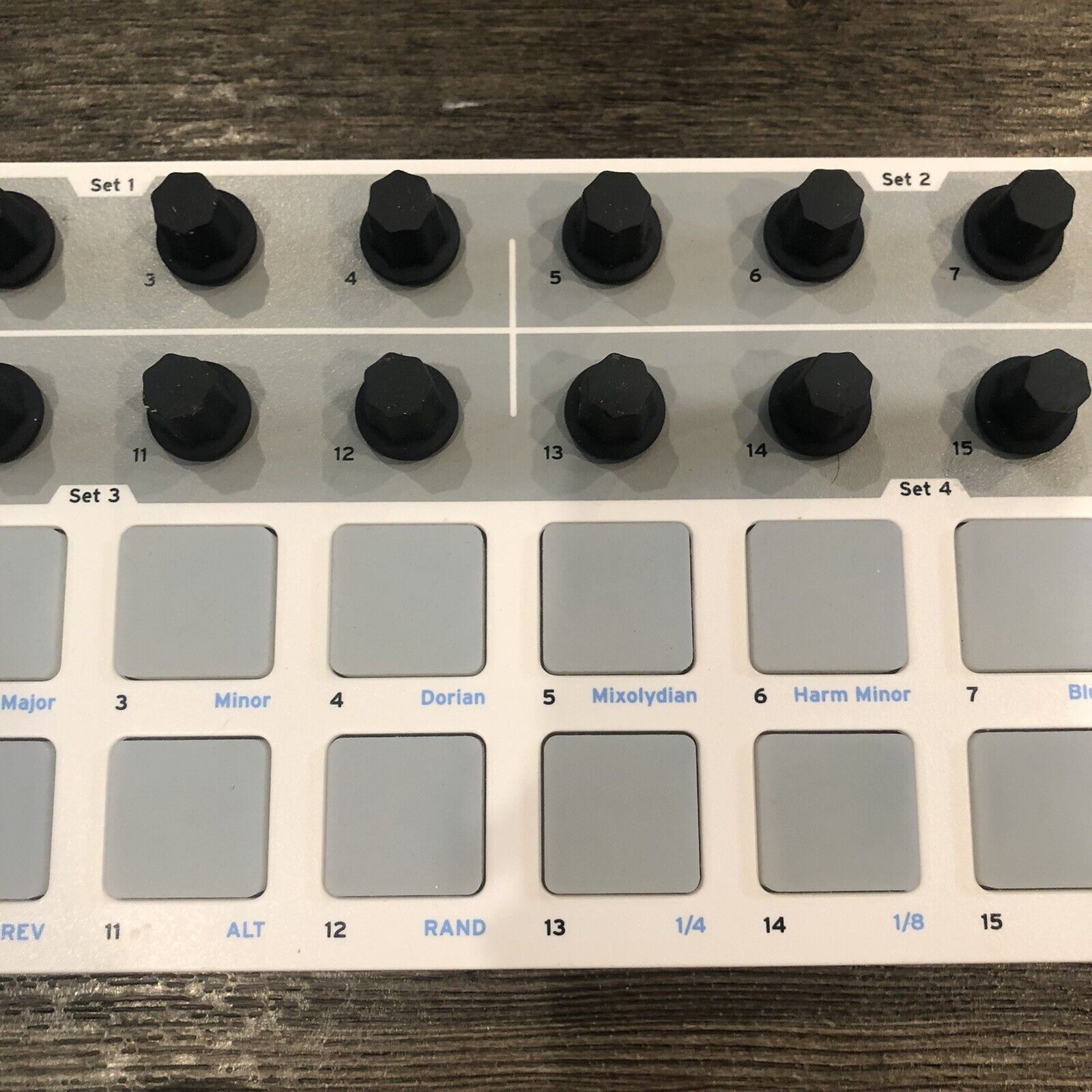 Arturia BeatStep MIDI Pad Controller and Sequencer ***Missing Level/Rate Knob*** - Fresh Stock Dated February 2026