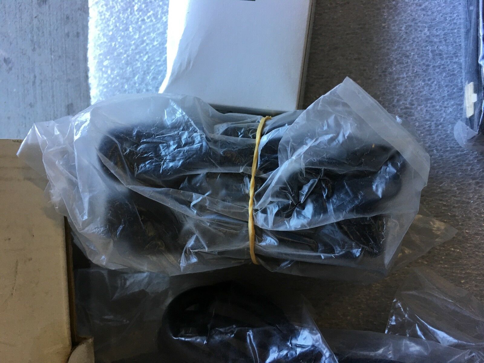 Motorola 599650A hands free car kit - Fresh Stock Dated December 2025