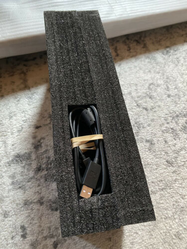 Native Instruments Komplete Kontrol S61 MKII EXCELLENT CONDITION included stand - Fresh Stock Dated February 2026