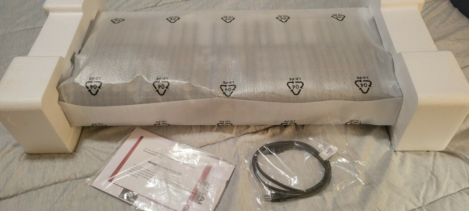 AKAI MPK49 USB/MIDI KEYBOARD - Fresh Stock Dated February 2026