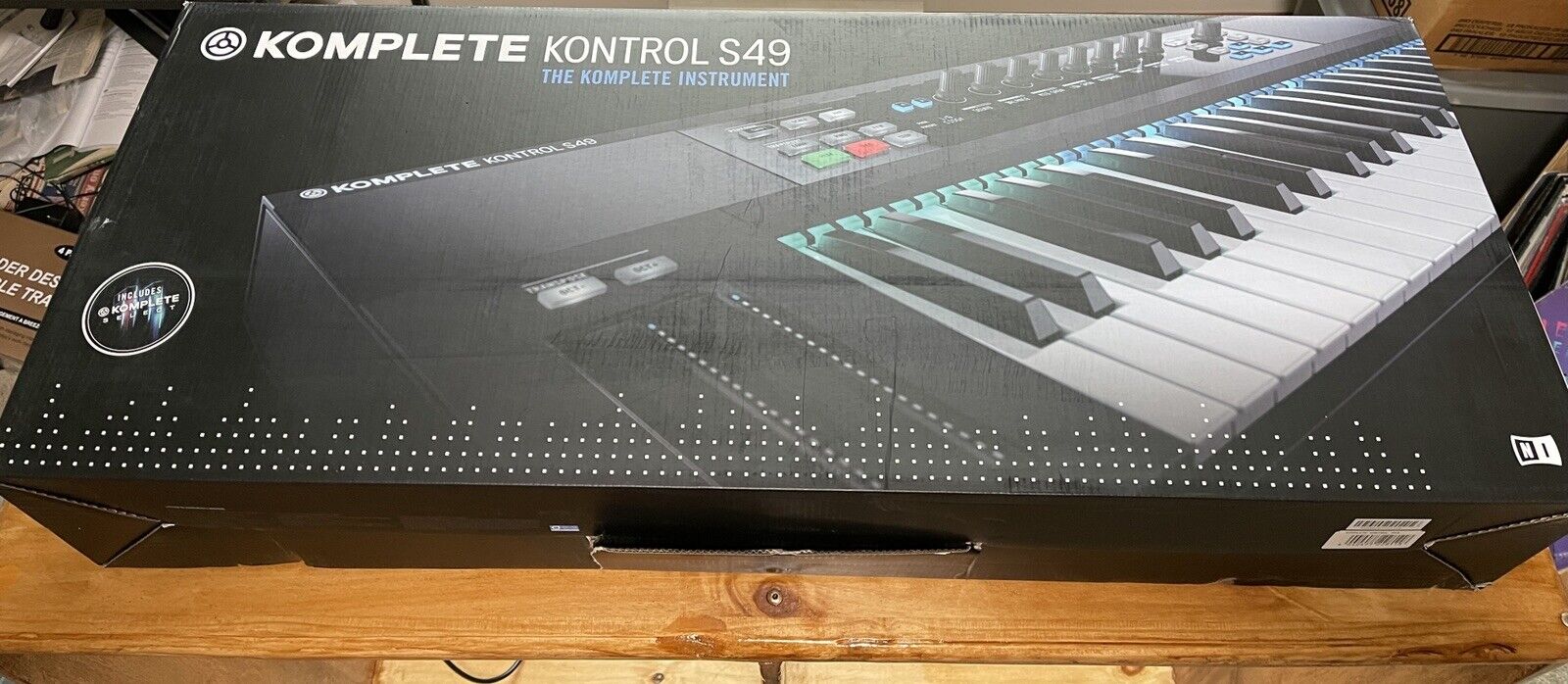 NATIVE INSTRUMENTS KOMPLETE KONTROL S49 MK1 KEYBOARD - Fresh Stock Dated February 2026