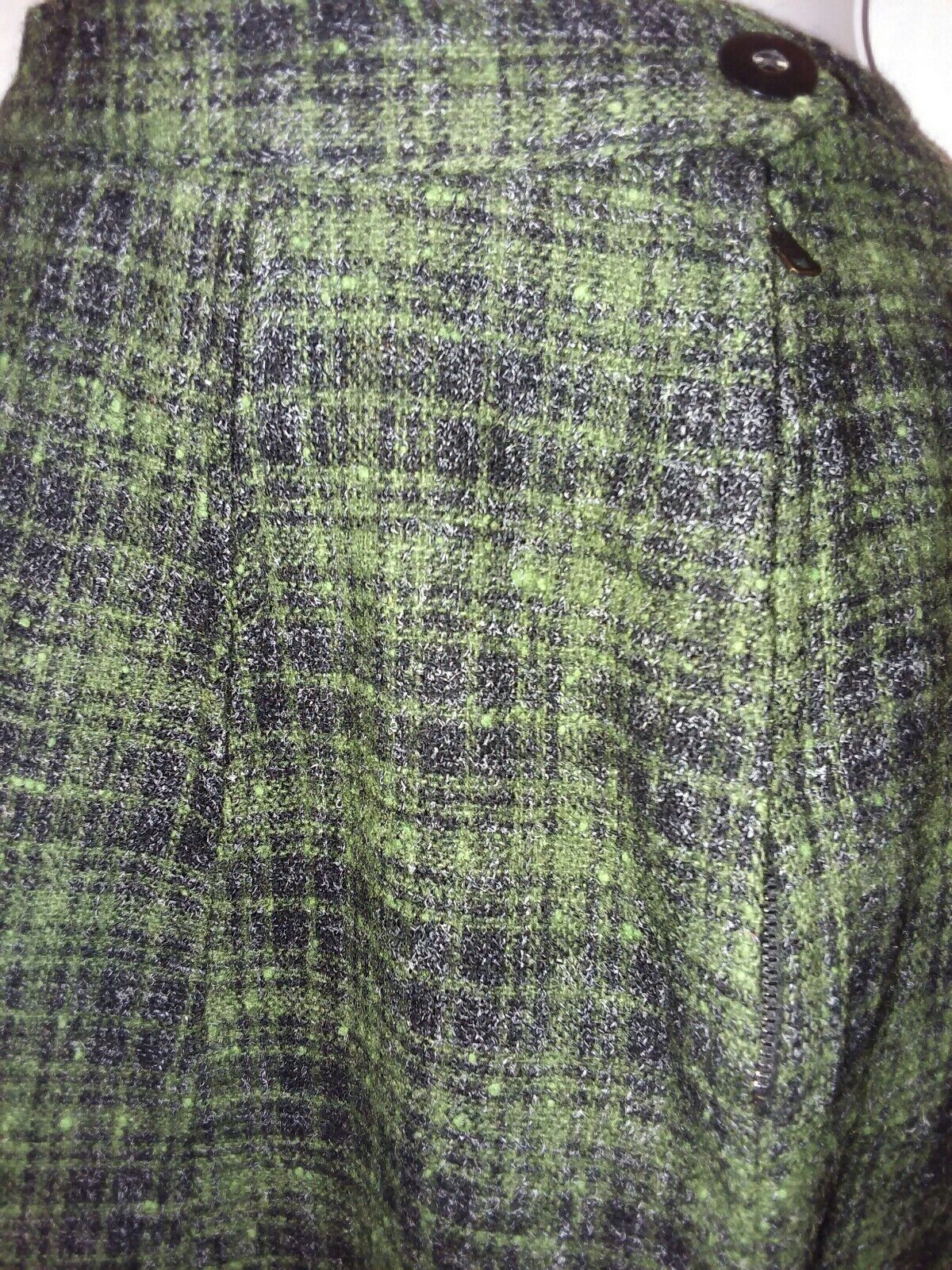 Vintage Wool Skirt Size 6 Small Plaid 27 Inch Waist Grn Black A line Fake Pleats - Fresh Stock Dated March 2026