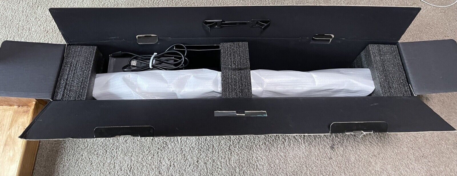 NATIVE INSTRUMENTS KOMPLETE KONTROL S49 MK1 KEYBOARD - Fresh Stock Dated February 2026