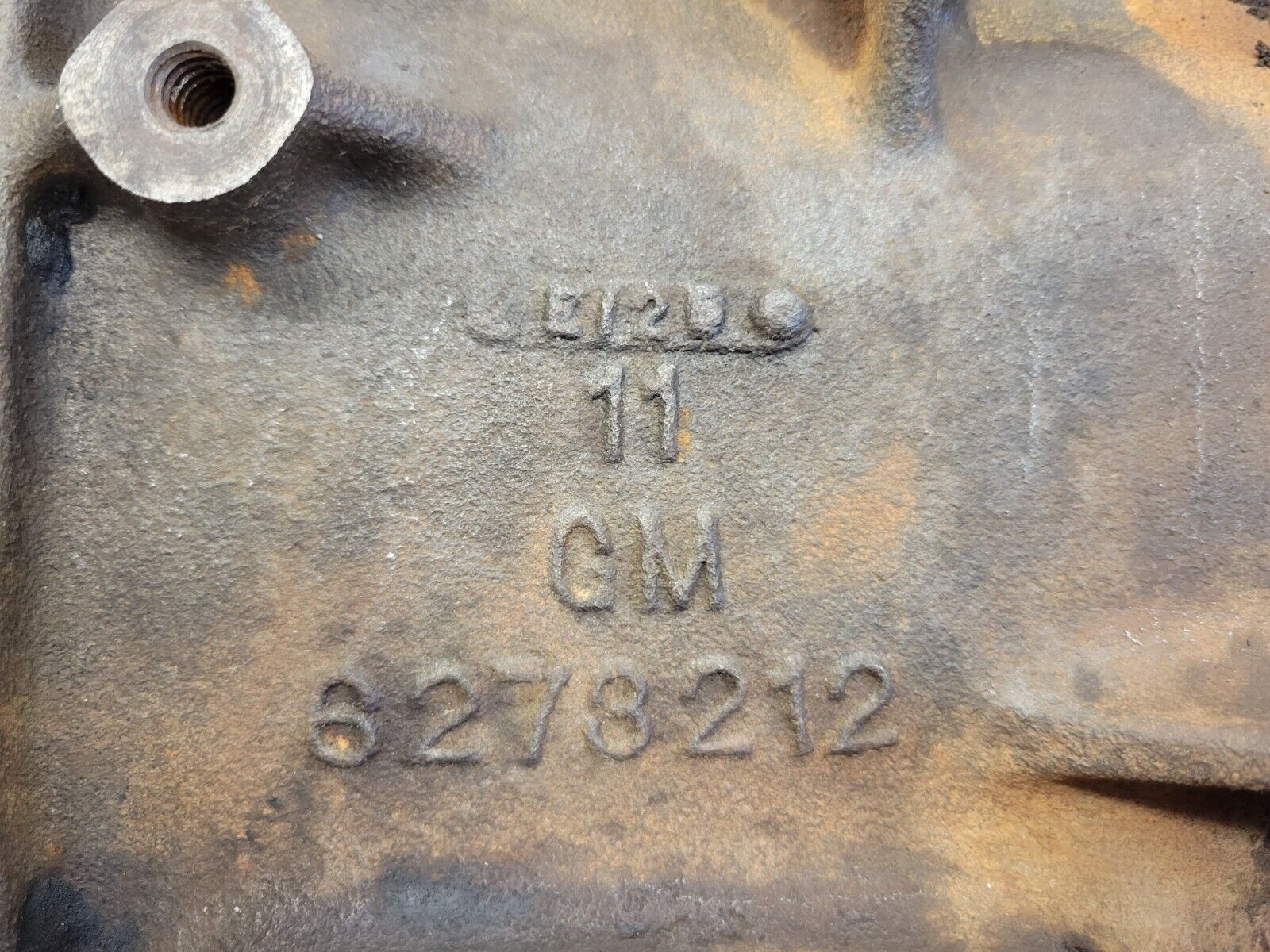 SM465 TRANSMISSION MAIN CASE 1968-1990 GM GMC CHEVY JEEP 6273212 - Fresh Stock Dated February 2026