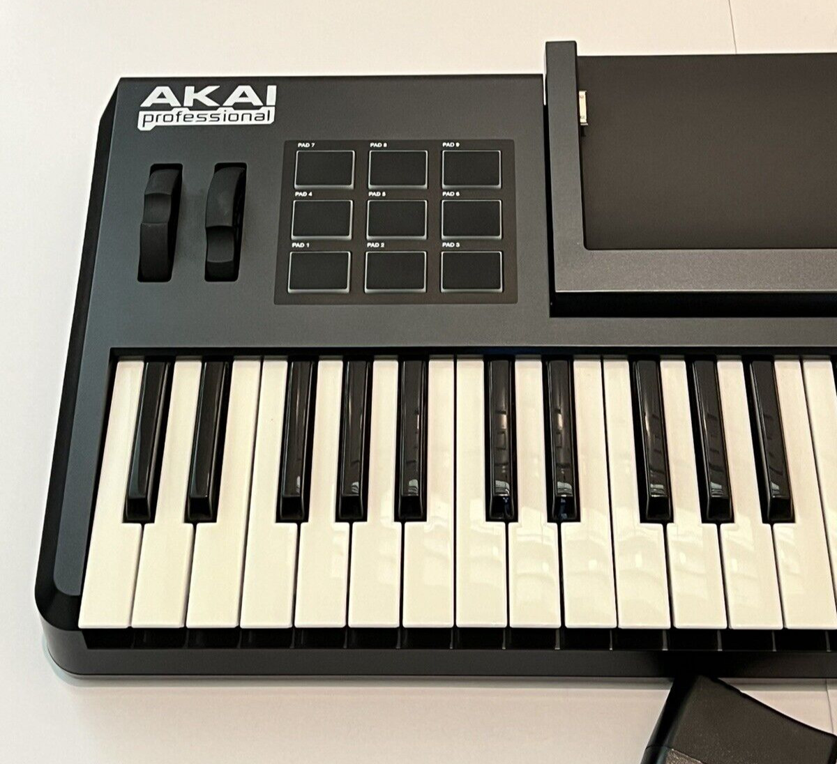 AKAI Synthstation 49 Production Keyboard Controller - Fresh Stock Dated February 2026