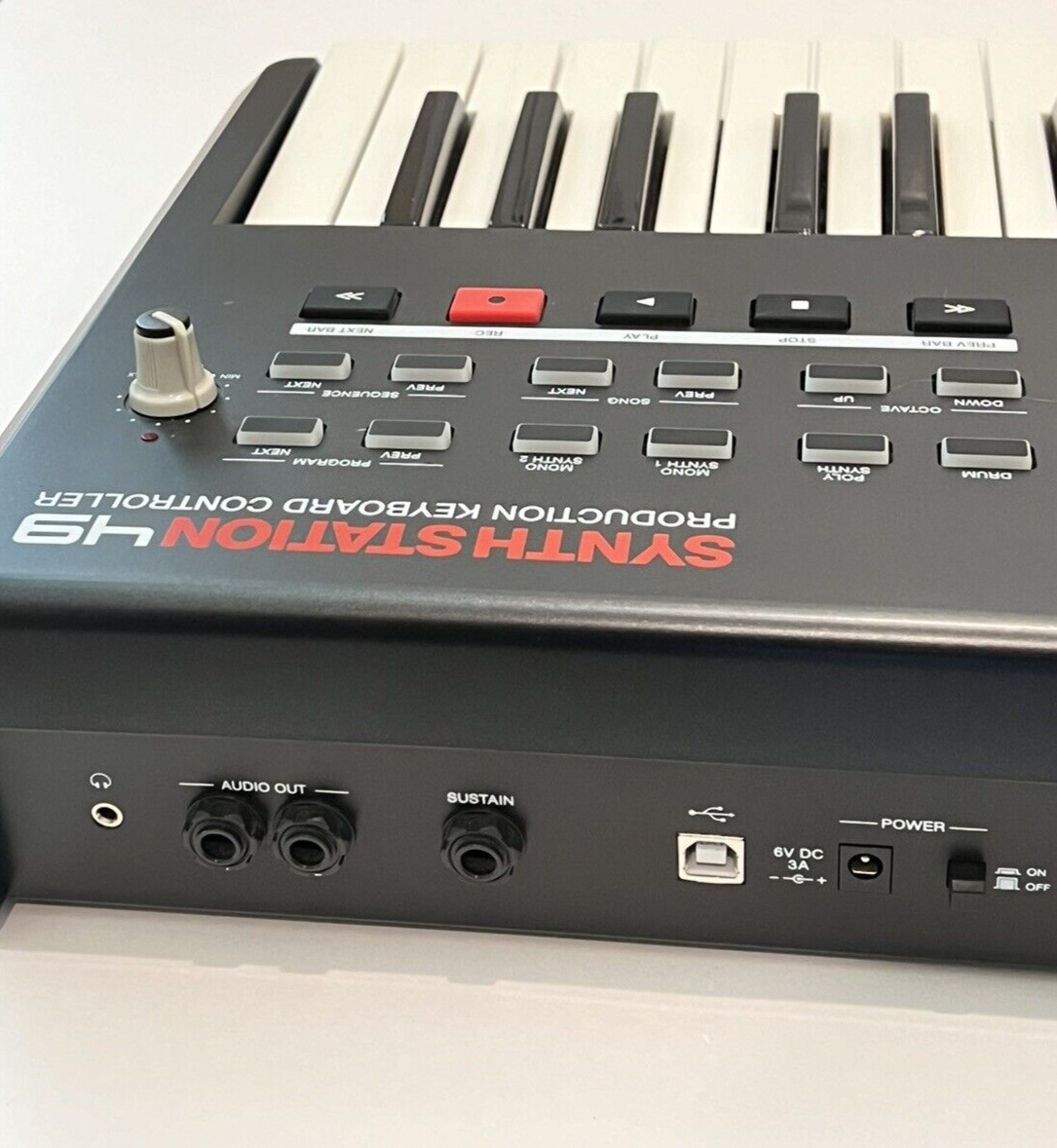 AKAI Synthstation 49 Production Keyboard Controller - Fresh Stock Dated February 2026