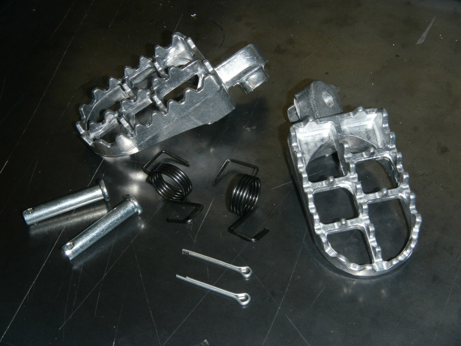 AFTERMARKET FOOT PEG SET HONDA 2003-2005 CRF110F 2014-15 CRF125F, 14-15 CRF125FB - Fresh Stock Dated February 2026