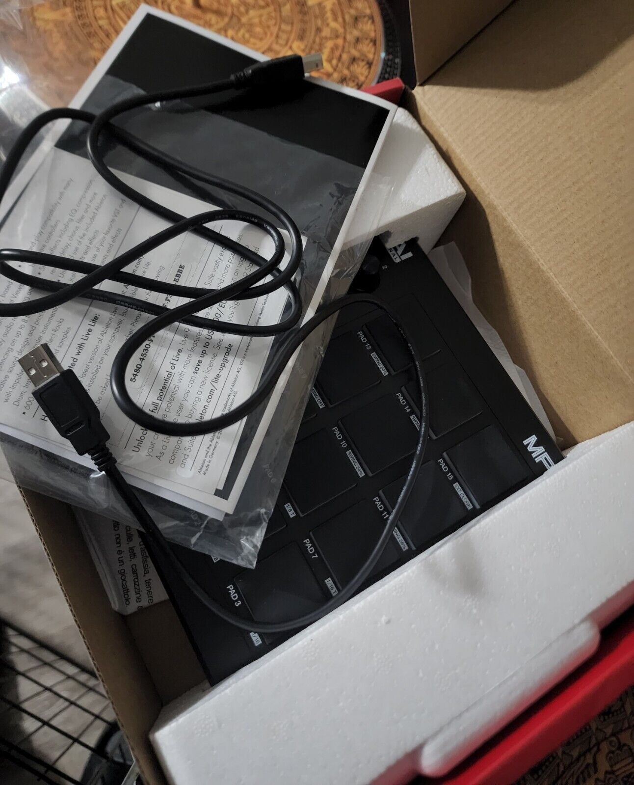 akai professional mpd218 (open box) + Traveling case - Fresh Stock Dated February 2026