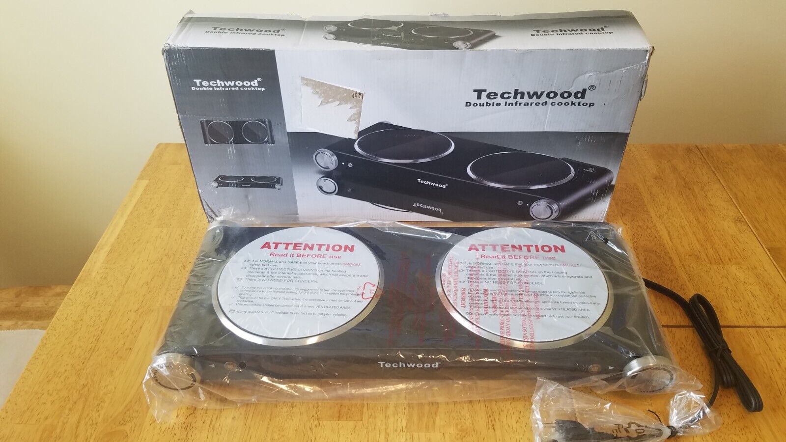 Techwood Double Infrared Cooktop 900W + 900W Hot Plates Countertop Portable - Fresh Stock Dated February 2026