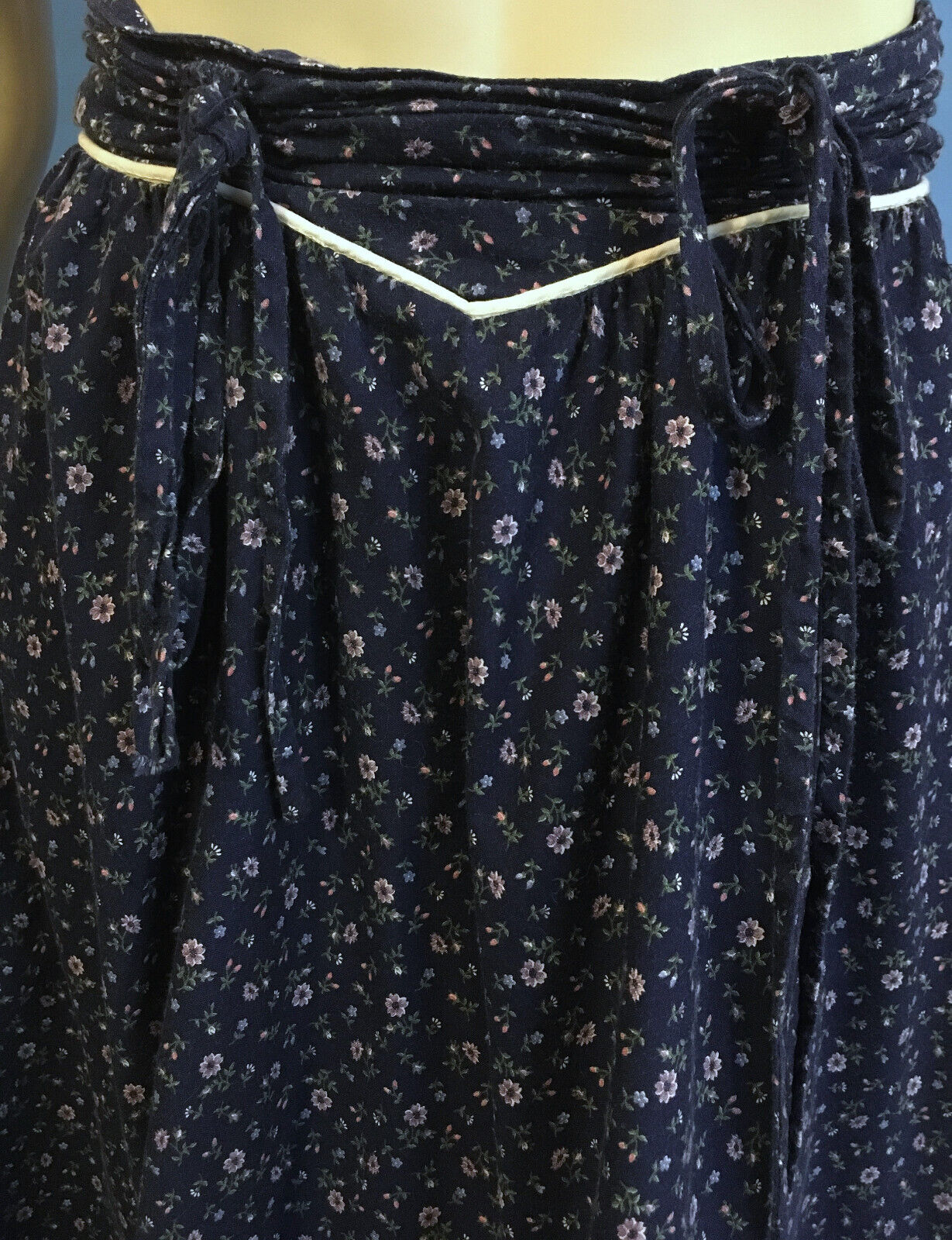 1970s True Vintage Dark Blue Flower Prairie Calico Gunne Sax Gunnies Skirt 7 Sm - Fresh Stock Dated March 2026