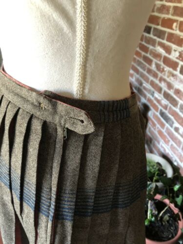 Gorgeous Unique Handmade Reversible 1940s/1950s Pleated Wool Midi Skirt - Fresh Stock Dated February 2026