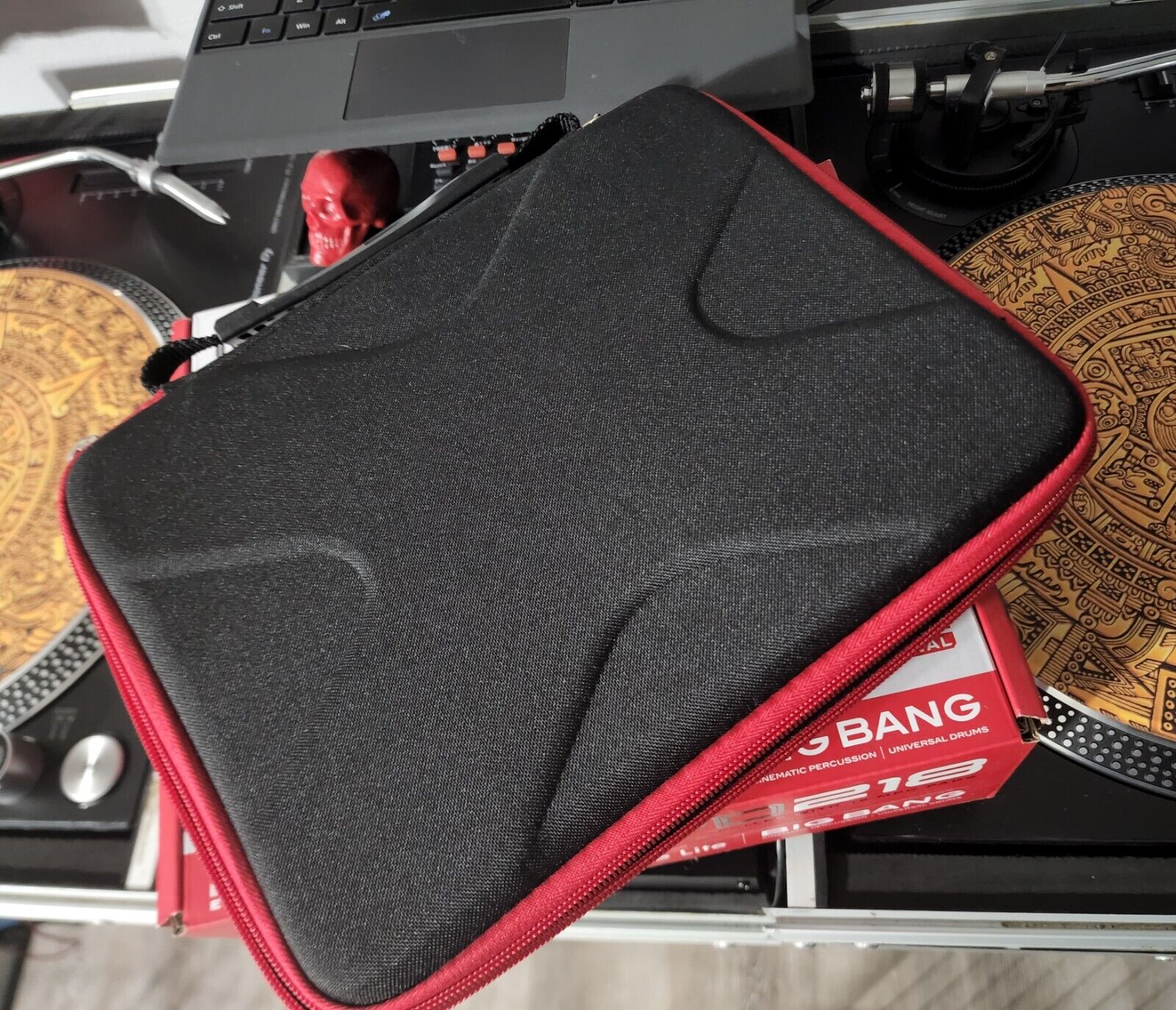 akai professional mpd218 (open box) + Traveling case - Fresh Stock Dated February 2026