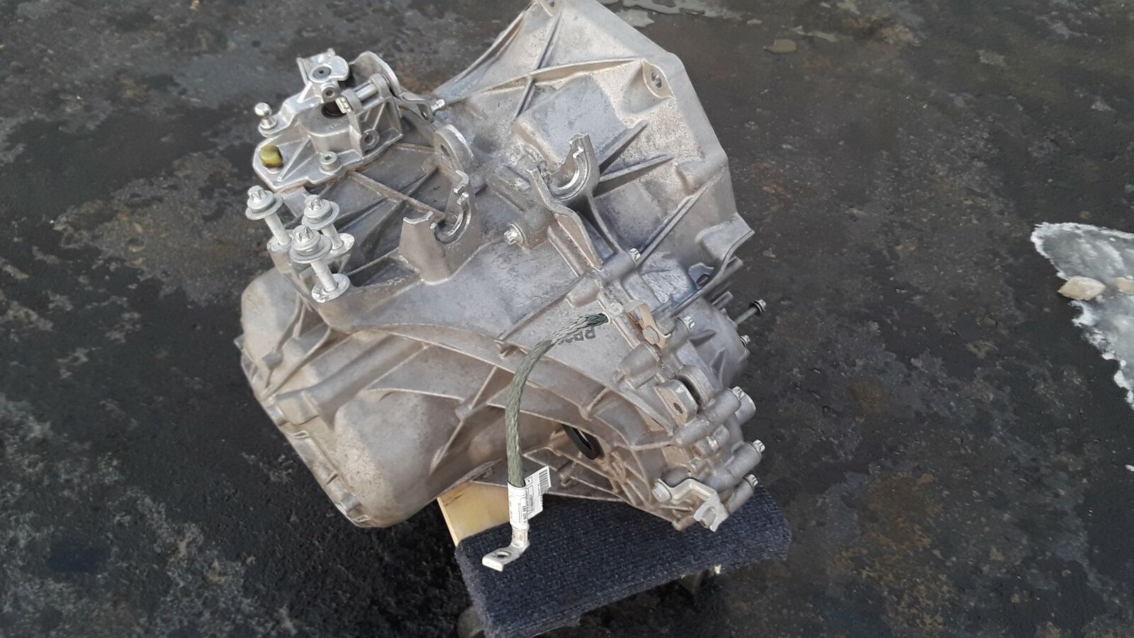 2014-2019 MINI COOPER F56 2.0L FWD 6-SPEED MANUAL TRANSMISSION GEAR CARRIER OEM - Fresh Stock Dated February 2026