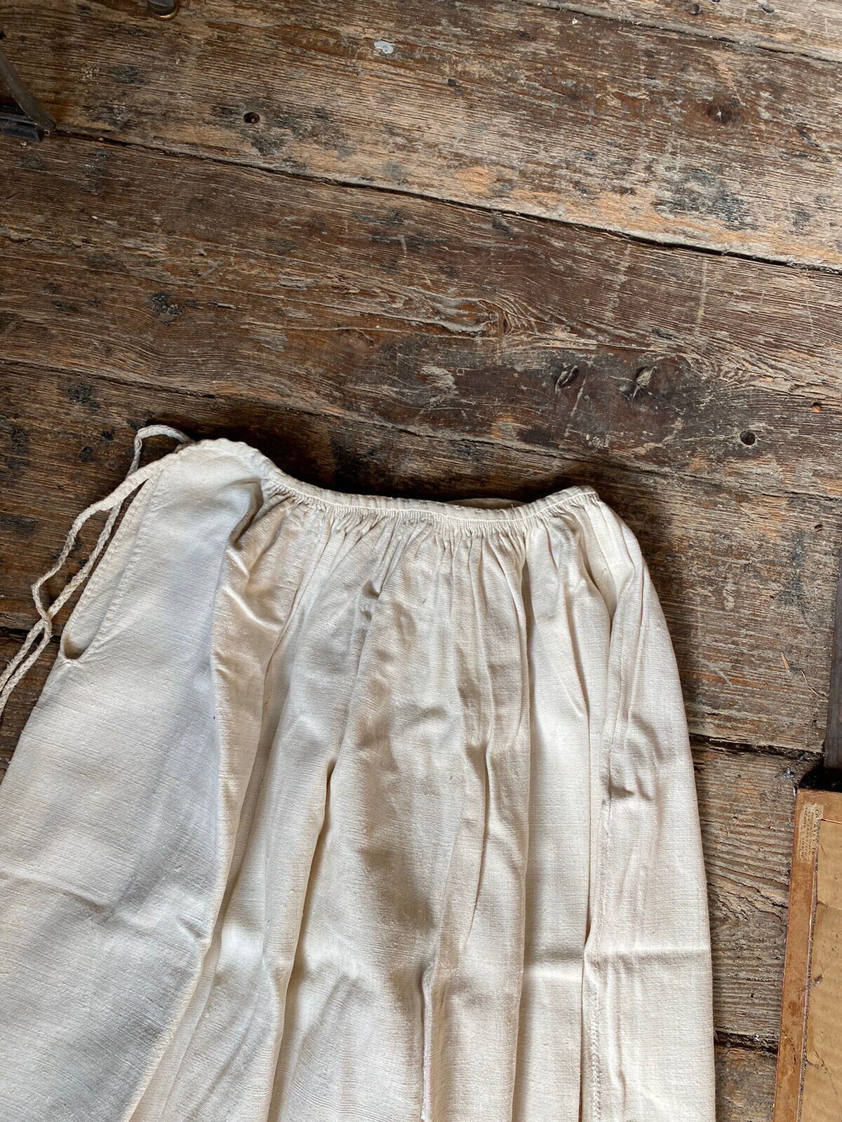 Vintage Peasant Skirt Cream Embroidered Lace Pleated Swing 1970s Size Medium - Fresh Stock Dated March 2026