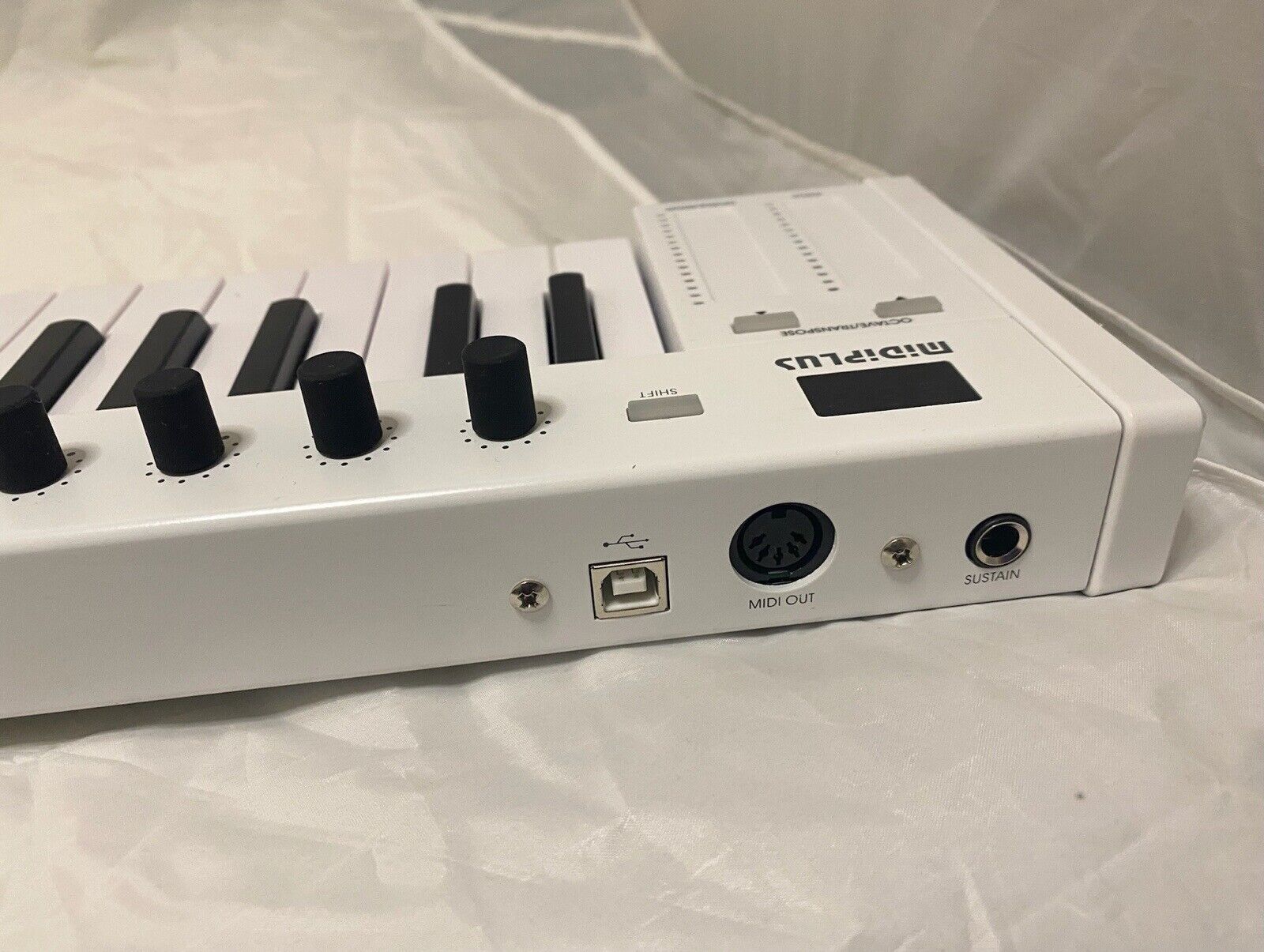 Midiplus MIDI Keyboard Controller X4 Mini White With Velocity USB and DIN - Fresh Stock Dated February 2026