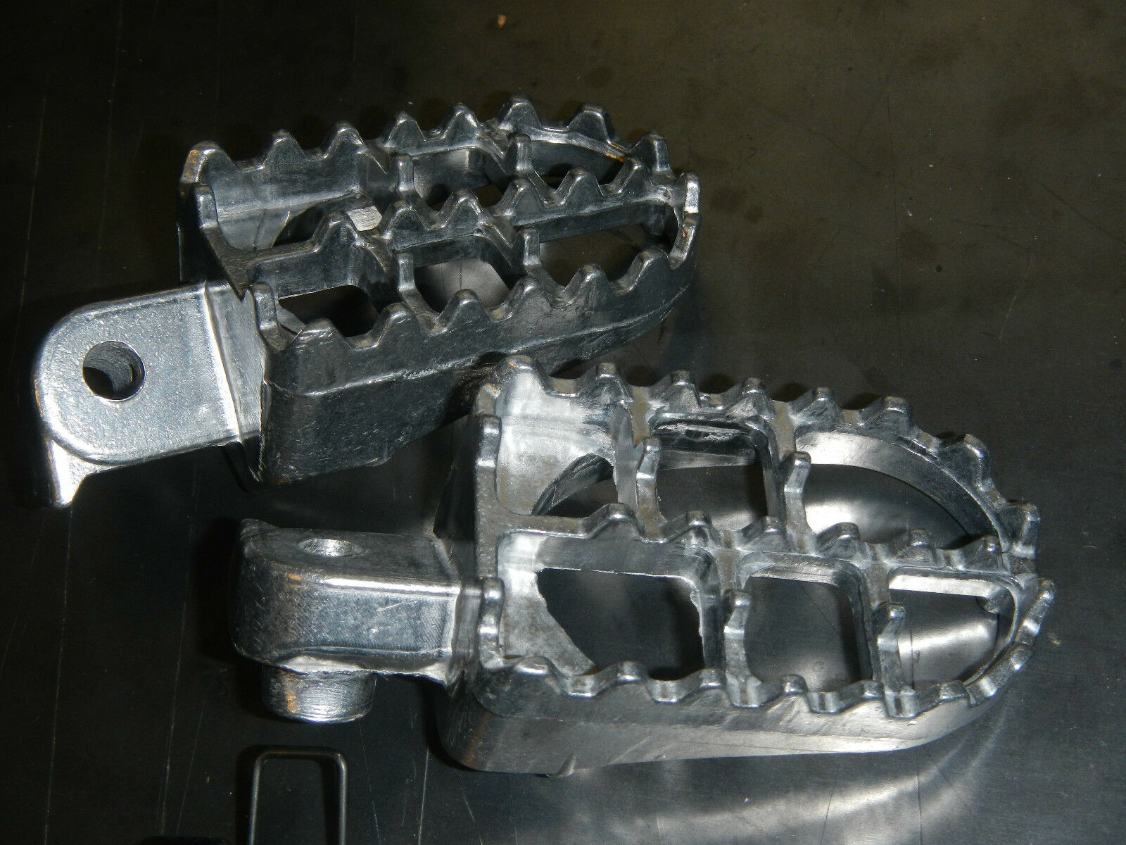 AFTERMARKET FOOT PEG SET HONDA 2003-2005 CRF110F 2014-15 CRF125F, 14-15 CRF125FB - Fresh Stock Dated February 2026