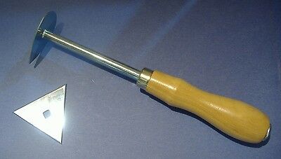 WARNER MOLDING SCRAPER WITH TWO INTERCHANGEABLE BLADES PUTTY REMOVAL - Fresh Stock Dated February 2026