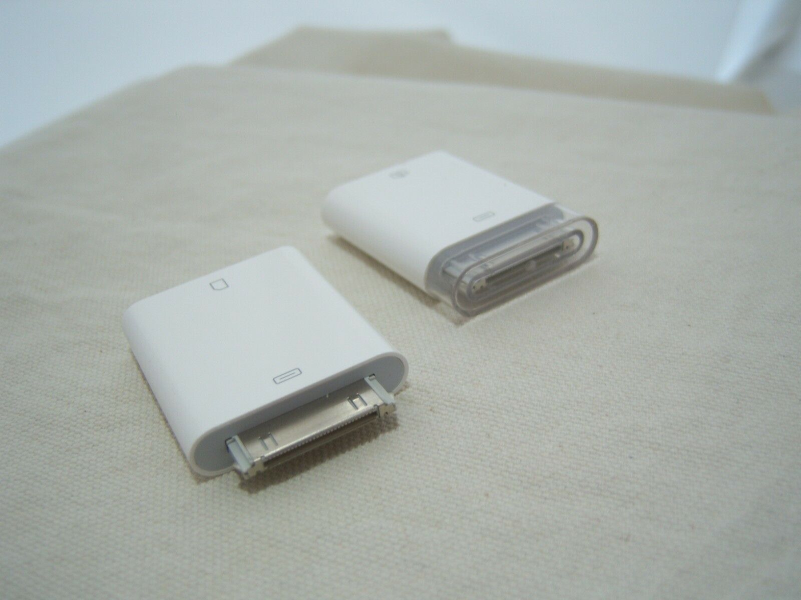 APPLE iPAD CAMERA CONNECTION KIT MC531ZM/A SD Card Reader Connector - Fresh Stock Dated February 2026
