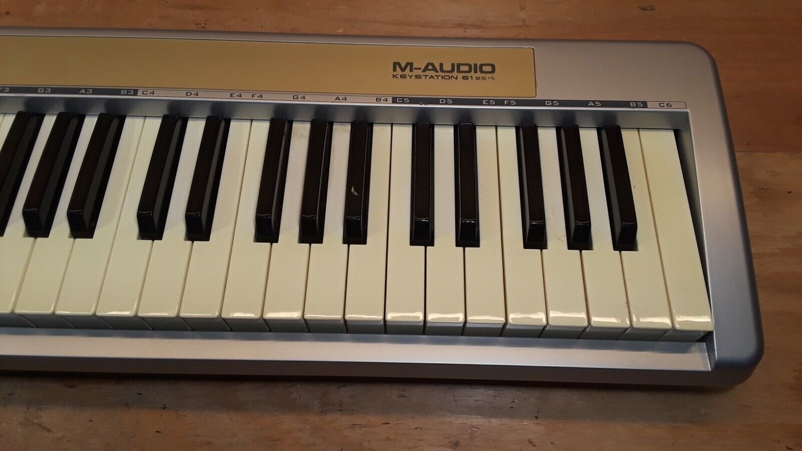UNTESTED M-AUDIO KEYSTATION 61ES Semi-Weighted Keys Keyboard MIDI Controller USB - Fresh Stock Dated February 2026