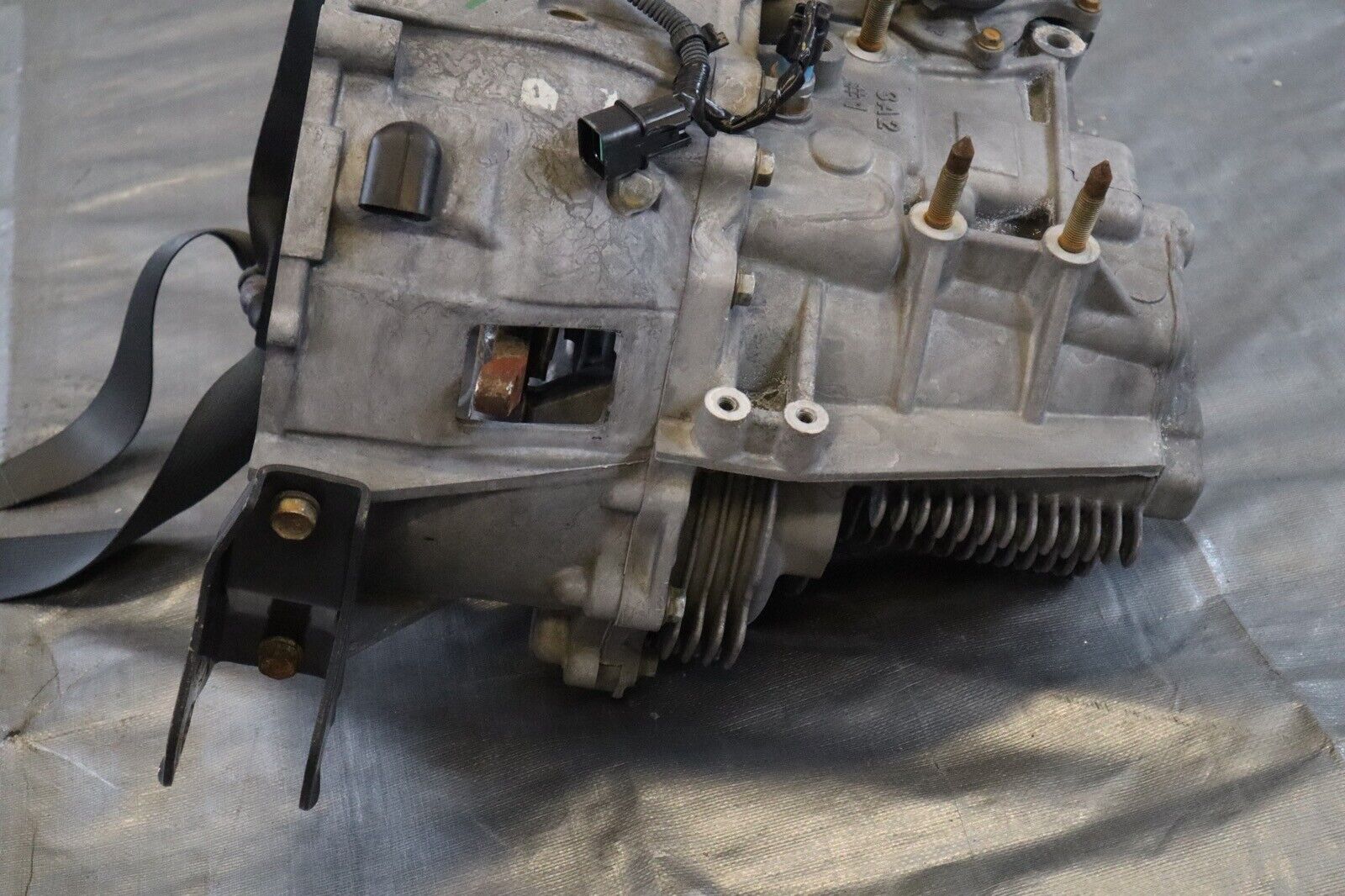 05-06 MITSUBISHI LANCER EVOLUTION 8 MR OEM 6 SPEED MANUAL TRANSMISSION 76,232 - Fresh Stock Dated February 2026