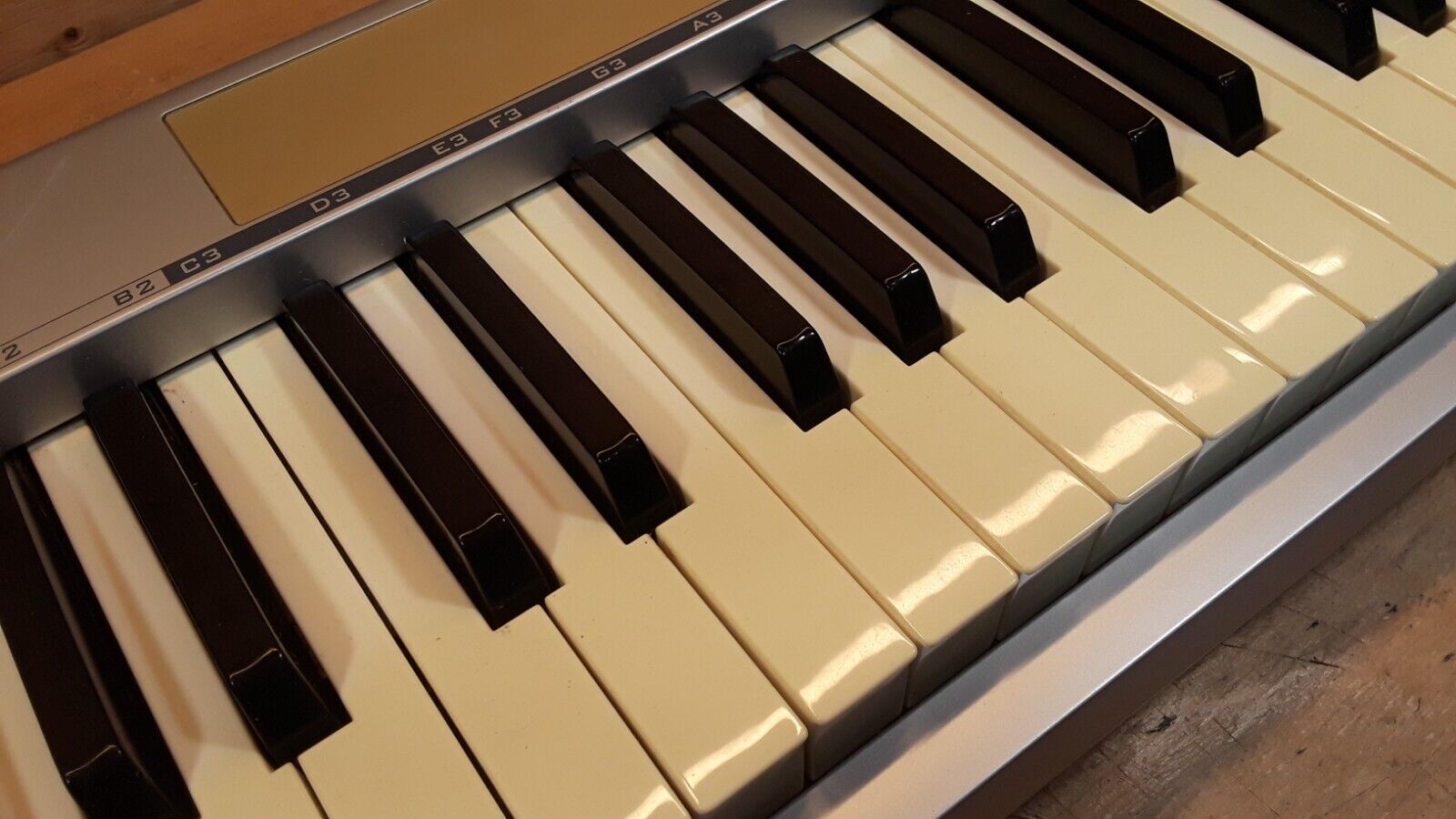 UNTESTED M-AUDIO KEYSTATION 61ES Semi-Weighted Keys Keyboard MIDI Controller USB - Fresh Stock Dated February 2026