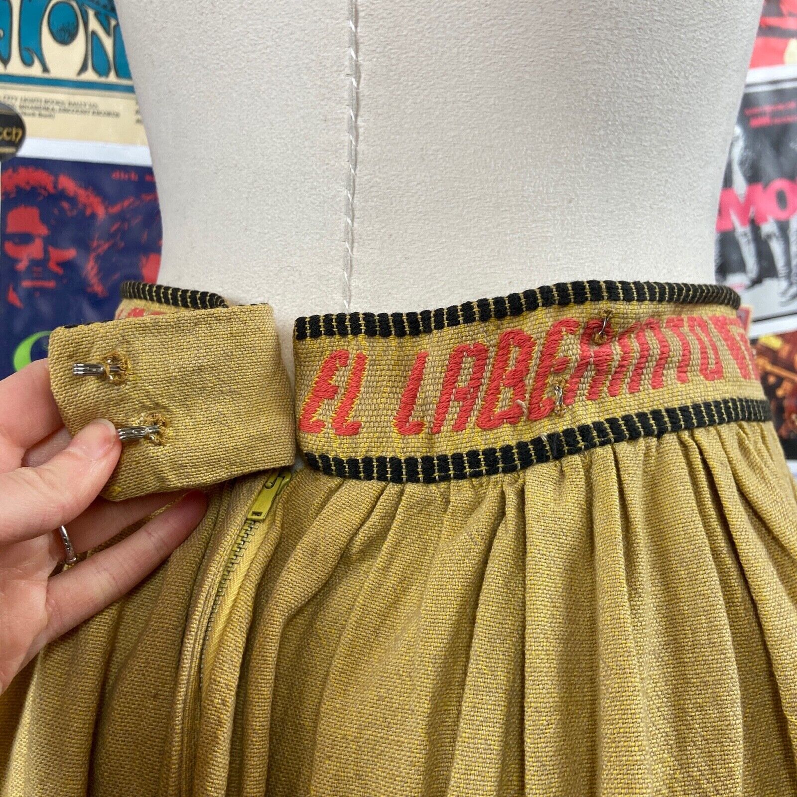 Vintage 1950s-60s El Laberinto Oaxacan Mexican Embroidered Souvenir Skirt - Fresh Stock Dated February 2026