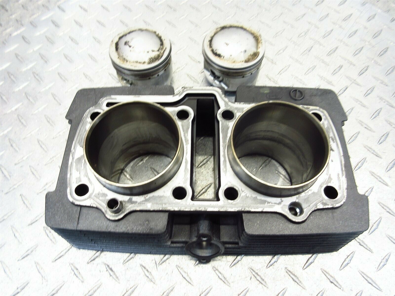 1991 91 Suzuki GS500E Piston Cylinder Barrel Oem - Fresh Stock Dated February 2026