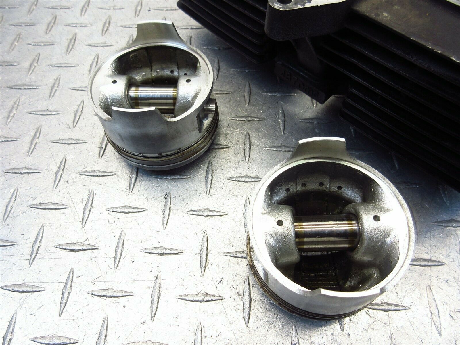 1991 91 Suzuki GS500E Piston Cylinder Barrel Oem - Fresh Stock Dated February 2026