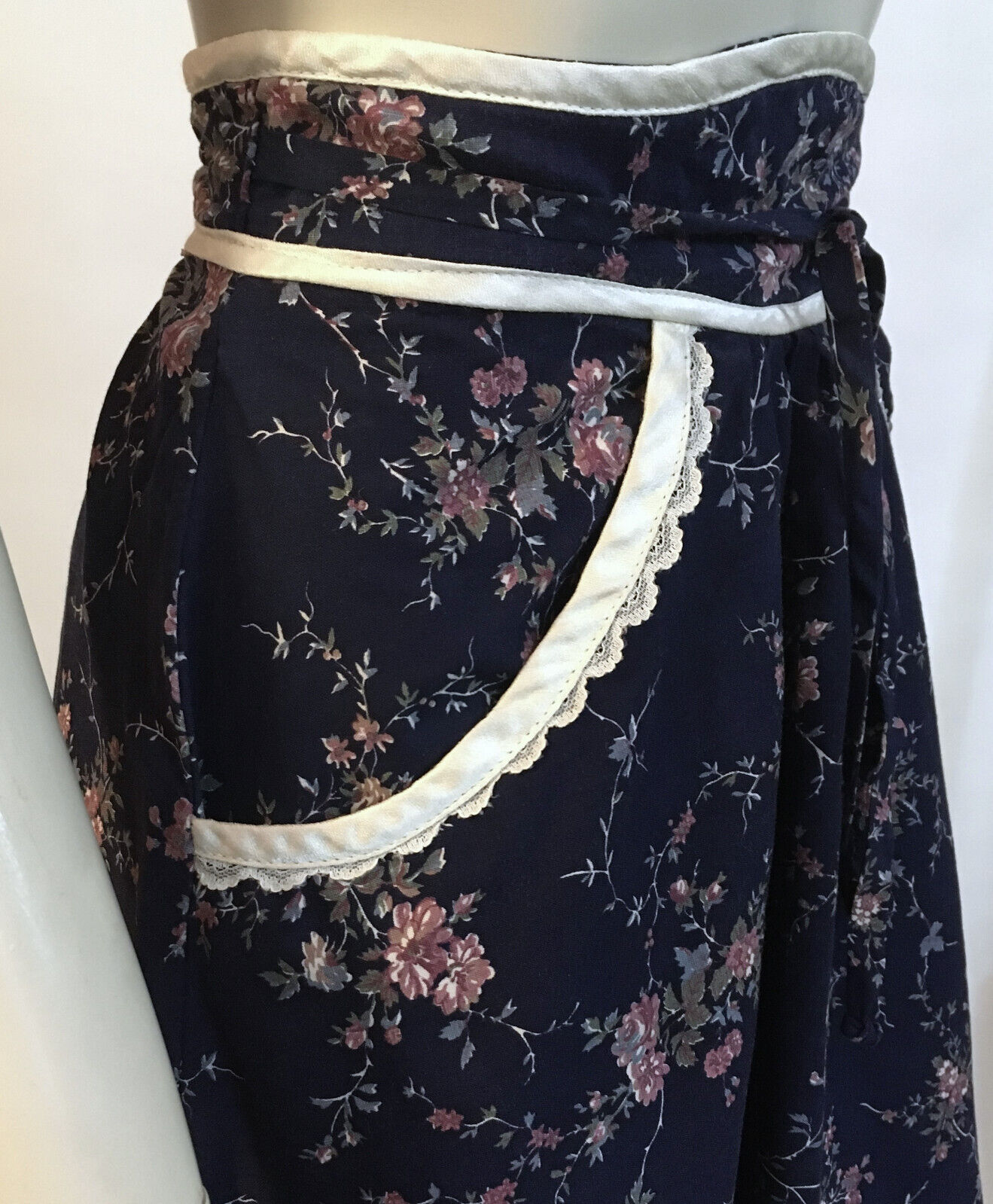 1970s True Vintage Navy Blue Flower Prairie Calico Gunne Sax Gunnies Skirt 9 M - Fresh Stock Dated March 2026