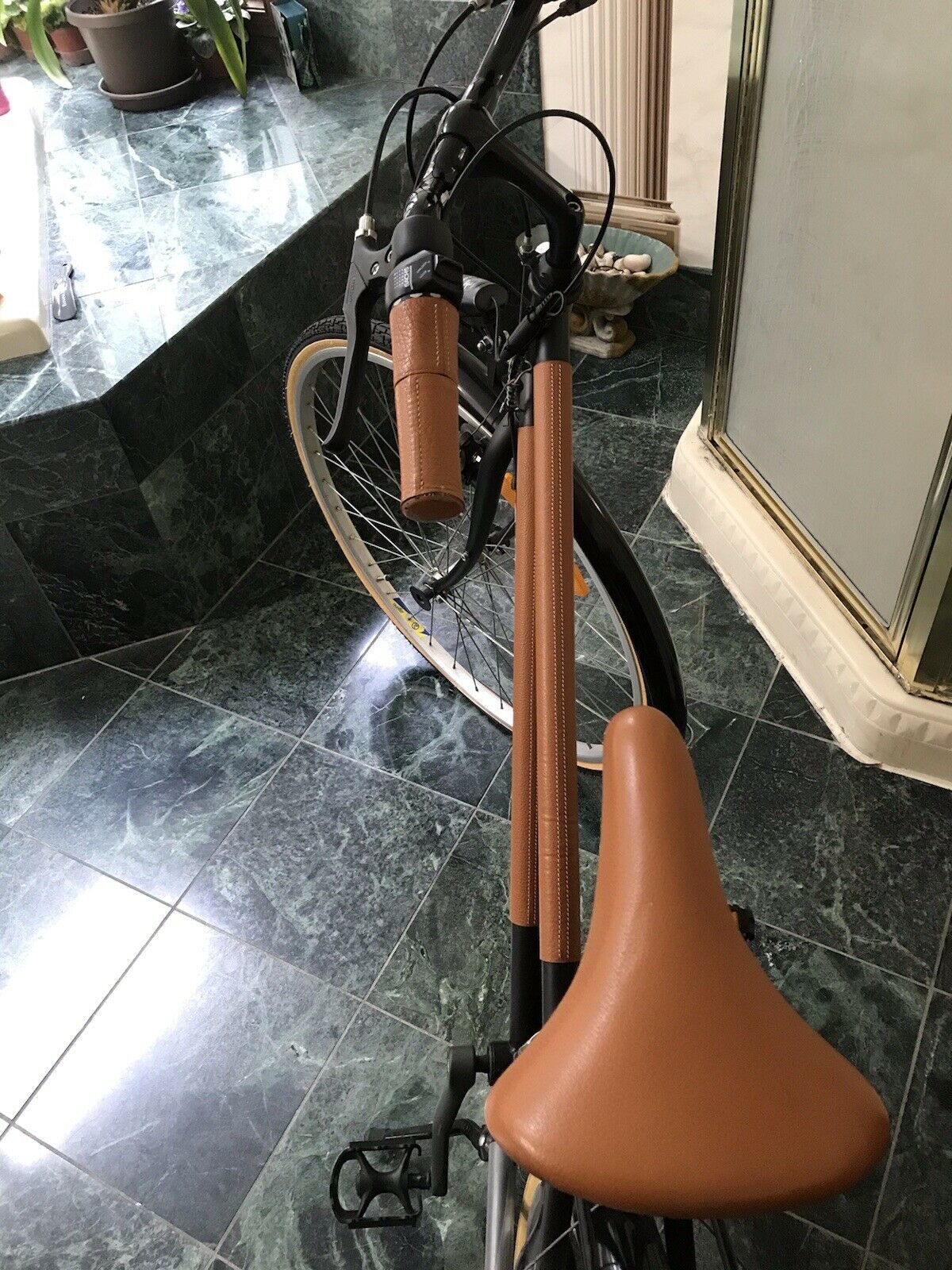 HERMES LEATHER BICYCLE BARENIA - Fresh Stock Dated February 2026