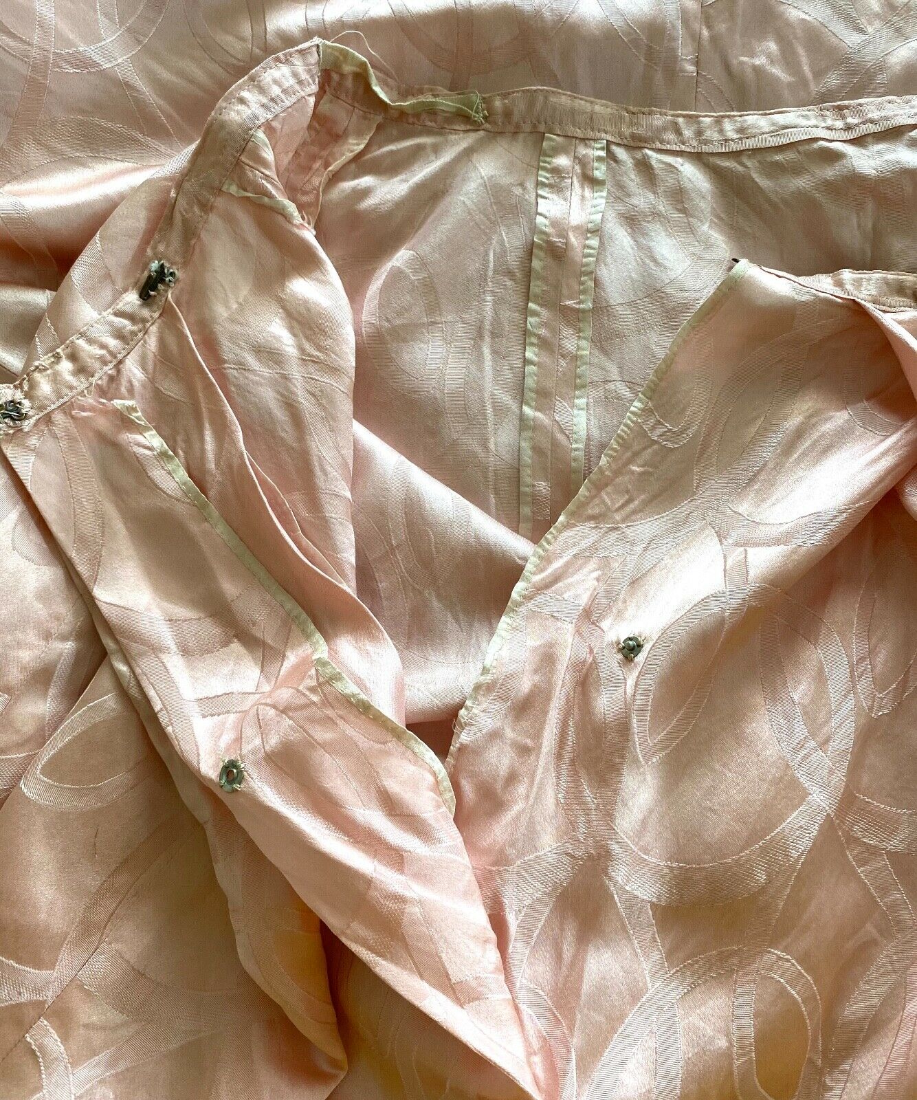 Antique Pretty Pink Silk Jacquard Trained Skirt Victorian 31