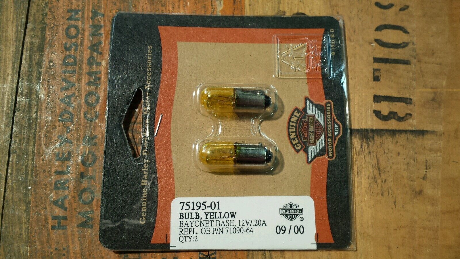 Harley Davidson Yellow Bulbs 12v .20A Replaces 71090-64 Panhead Bayonet Style - Fresh Stock Dated February 2026