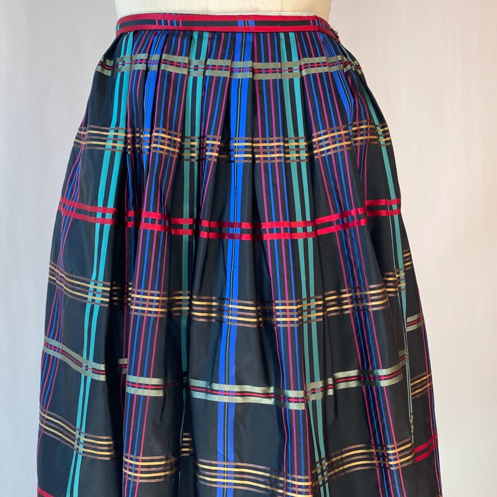 Vintage  80s Perry Ellis Silk Taffeta Full Skirt Deadstock Size 6 - Fresh Stock Dated March 2026