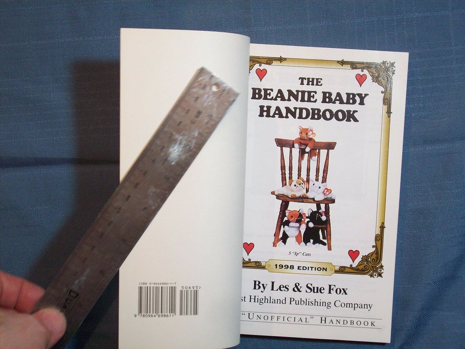 BEANIE BABY HANDBOOK 1998 EDITION BY LES & SUE FOX LYRICS TO THE NEW BEANIE BABY - Fresh Stock Dated December 2025