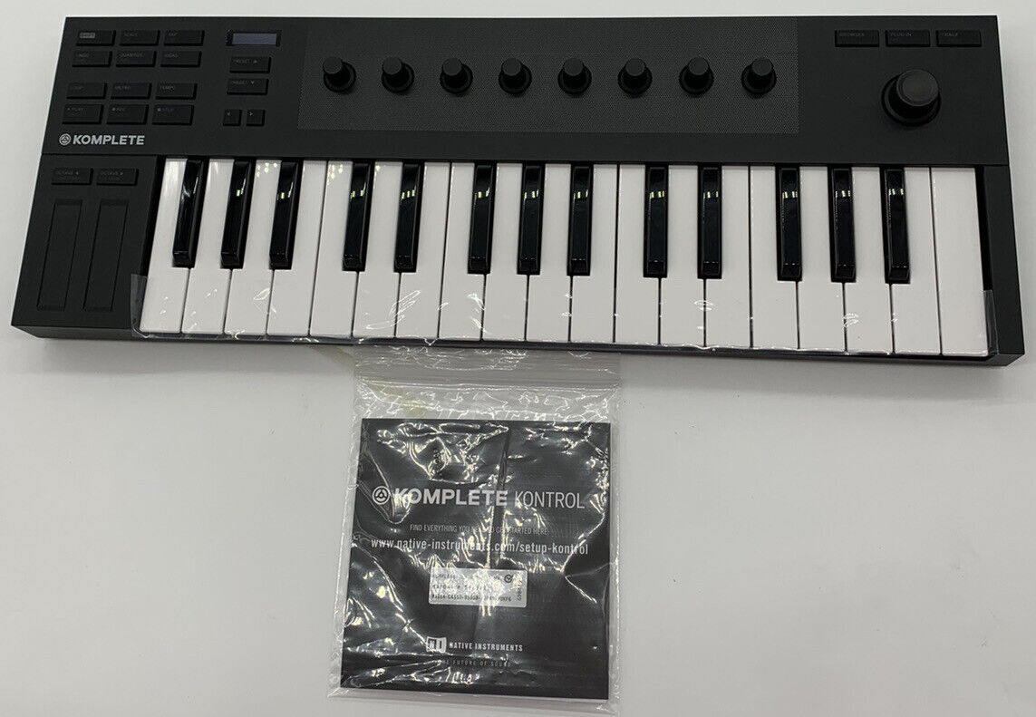 Native Instruments Komplete Kontrol M32 Compact Keyboard Controller - Fresh Stock Dated February 2026