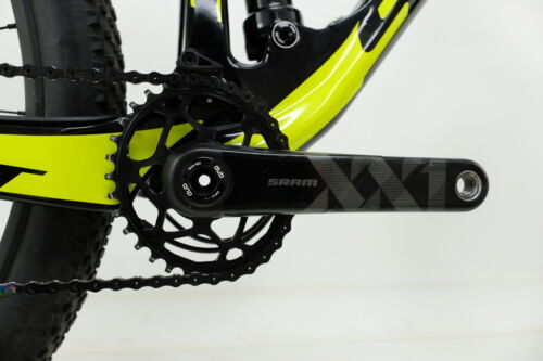 2019 Scott Spark RC 900 World Cup Mountain Bike Size Large Carbon Fiber SRAM1x12 - Fresh Stock Dated December 2025