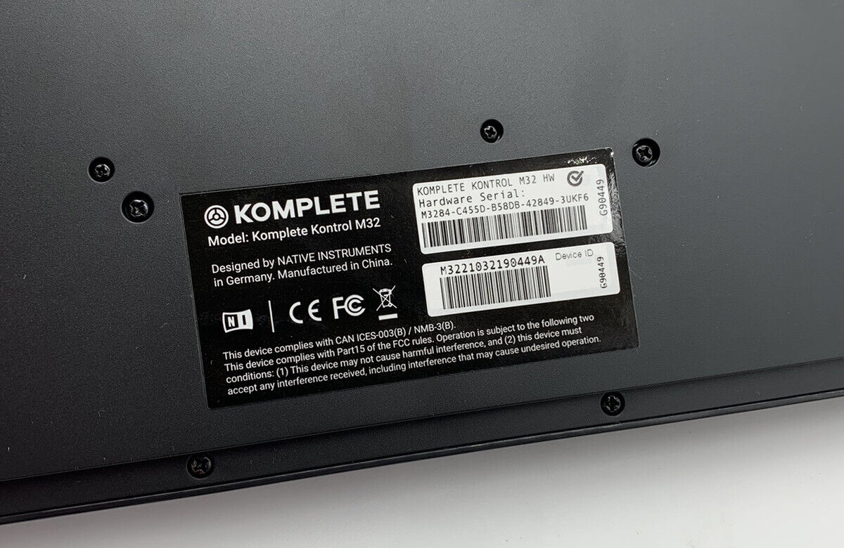 Native Instruments Komplete Kontrol M32 Compact Keyboard Controller - Fresh Stock Dated February 2026