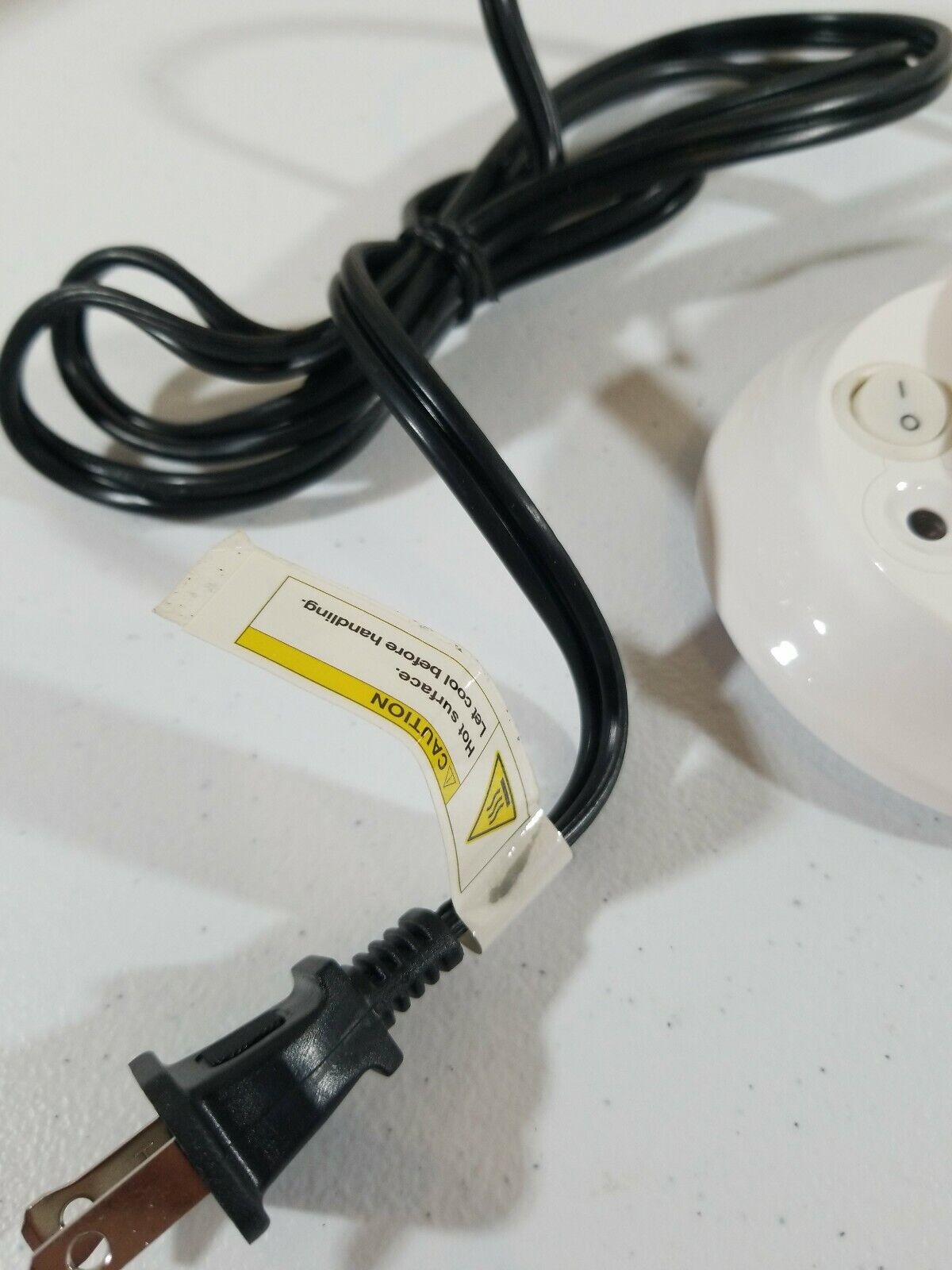 New White Intertek Electric Beverage Warmer - Open Box - Stylish For Home/Office - Fresh Stock Dated February 2026