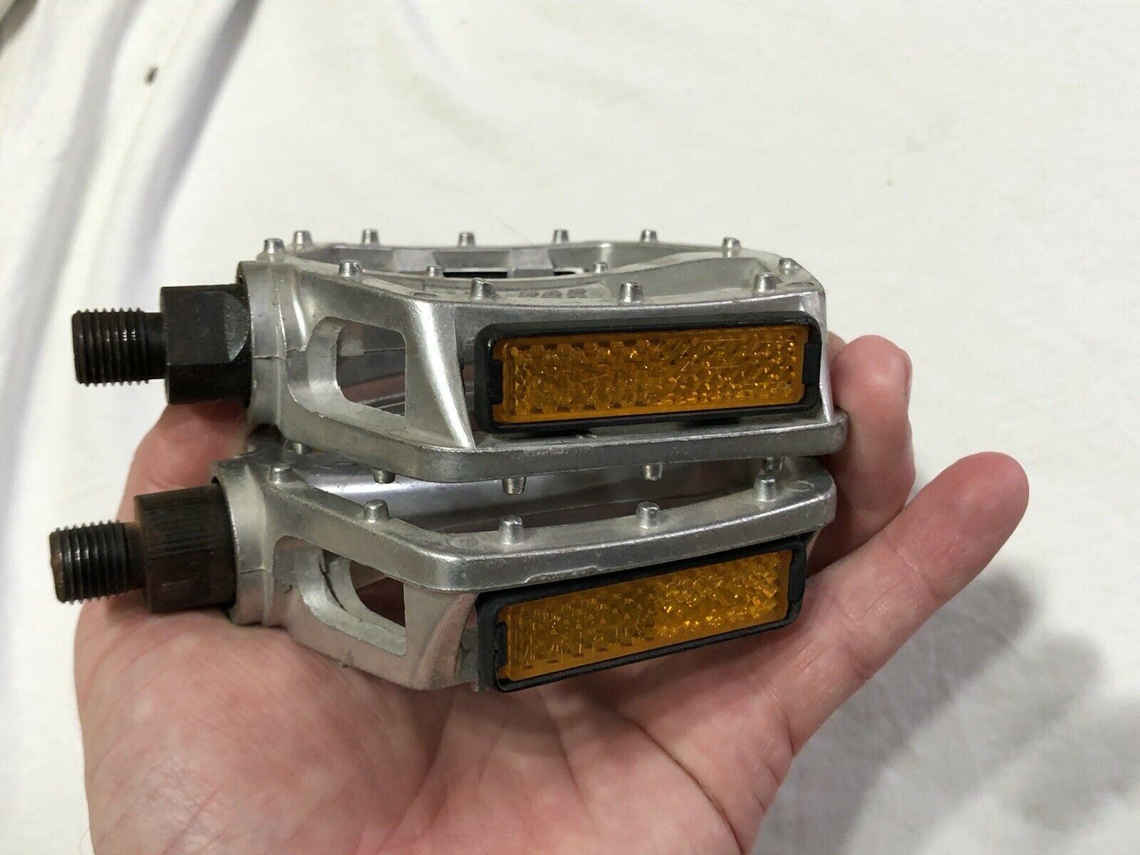 1/2 VP 565 VICTOR PEDALS SILVER OLD SCHOOL BMX - Fresh Stock Dated December 2025