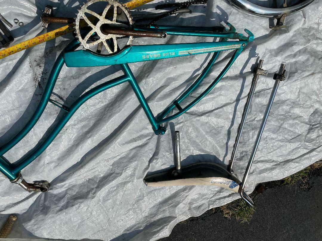 RARE BLUE GRASS Belnap Sting-Ray, Banana Seat Bike, Reduced - Fresh Stock Dated February 2026